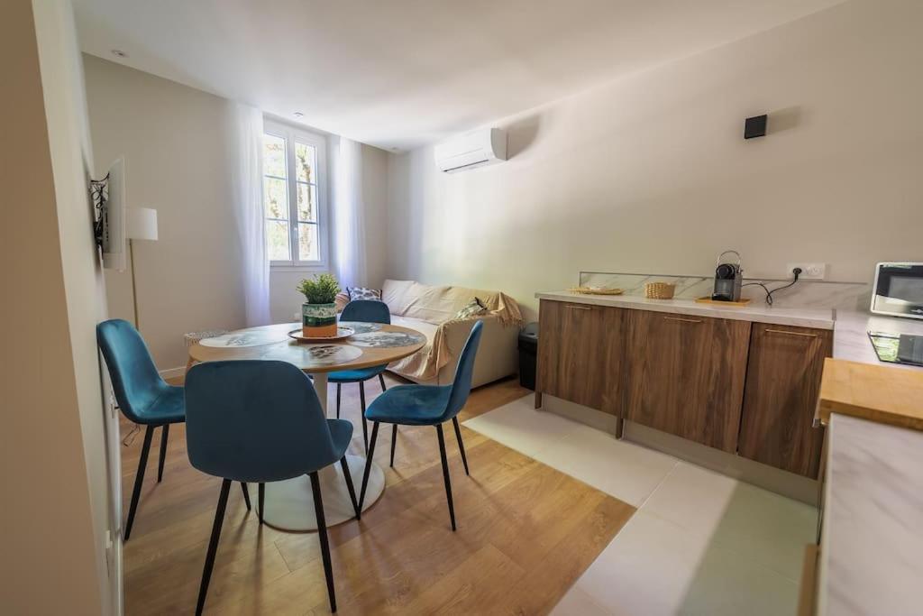 Le Palm Appartement Elegant & Design En Bord Riviere Collobrières Εξωτερικό φωτογραφία