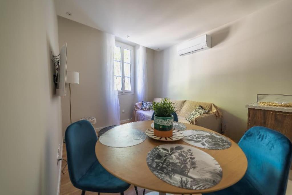 Le Palm Appartement Elegant & Design En Bord Riviere Collobrières Εξωτερικό φωτογραφία